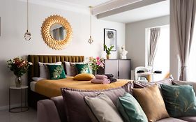 Golden Prince Apartment, So Close To Rynek! Free Parking Included.